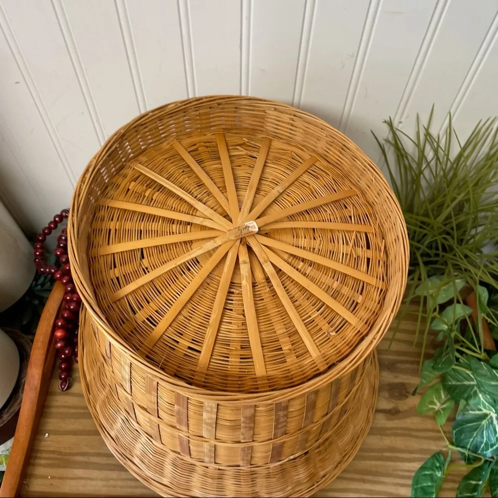 Wicker Woven Circular Basket